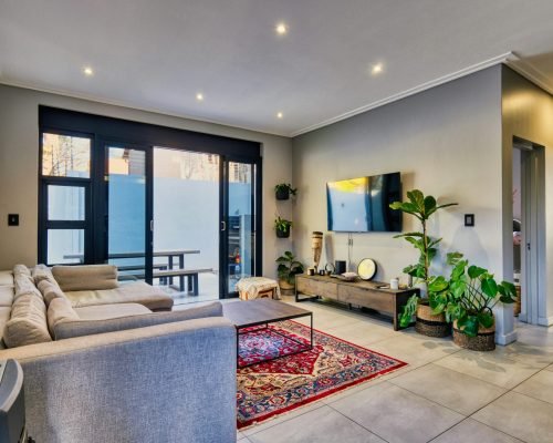 pexels-alexander-f-ungerer-157458816-19608777