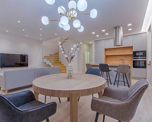 pexels-fotoaibe-1668860